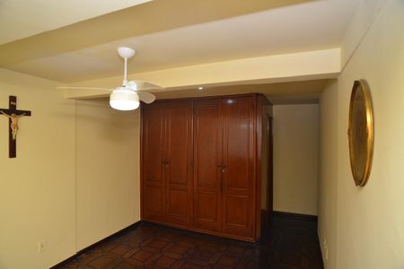 Apartamento à venda com 397m², 4 quartos e 2 vagas Apartamento à venda com 397m², 4 quartos e 2 vagasQuarto 3