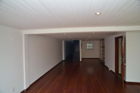 Apartamento à venda com 397m², 4 quartos e 2 vagas Apartamento à venda com 397m², 4 quartos e 2 vagasSala