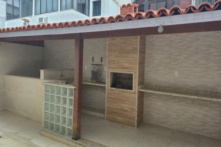 Apartamento à venda com 397m², 4 quartos e 2 vagas Apartamento à venda com 397m², 4 quartos e 2 vagasÁrea Comum - Churrasqueira