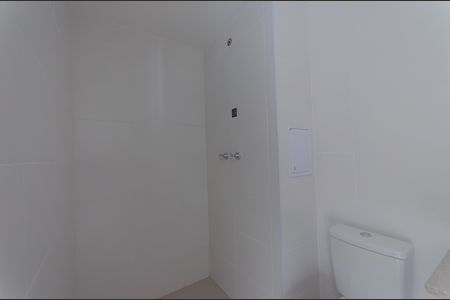 Banheiro de kitnet/studio à venda com 1 quarto, 24m² em Vila Mariana, São Paulo