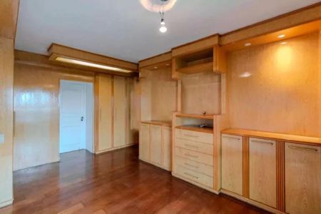 Apartamento à venda com 293m², 4 quartos e 4 vagas Apartamento à venda com 293m², 4 quartos e 4 vagasFoto 08