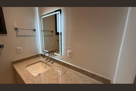 Apartamento à venda com 73m², 2 quartos e 1 vaga Apartamento à venda com 73m², 2 quartos e 1 vagaBanheiro da Suíte