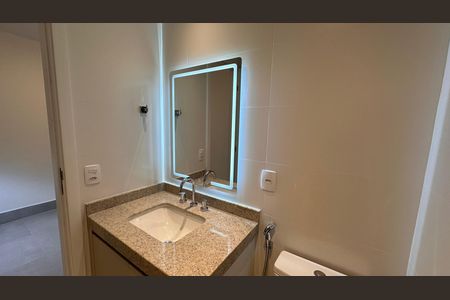 Apartamento à venda com 73m², 2 quartos e 1 vaga Apartamento à venda com 73m², 2 quartos e 1 vagaBanheiro social