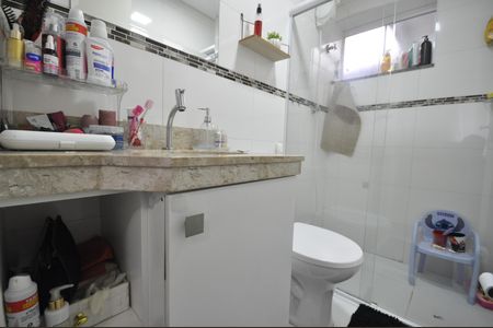 Casa de condomínio à venda com 48m², 2 quartos e 1 vagaBanheiro