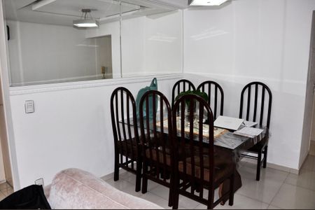 Apartamento à venda com 60m², 2 quartos e 1 vaga Apartamento à venda com 60m², 2 quartos e 1 vagaDetalhe - Sala e Sala de Jantar