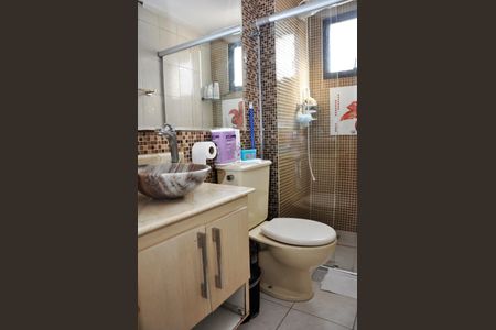 Apartamento à venda com 60m², 2 quartos e 1 vaga Apartamento à venda com 60m², 2 quartos e 1 vagaDetalhe - Banheiro Social