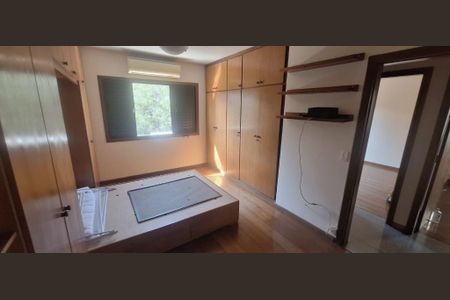 Foto 09 de casa de condomínio à venda com 3 quartos, 233m² em Jardim das Vertentes, São Paulo