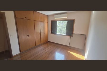 Casa de condomínio à venda com 233m², 3 quartos e 3 vagas Casa de condomínio à venda com 233m², 3 quartos e 3 vagasFoto 13
