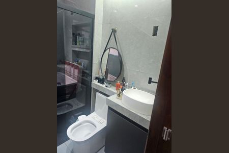 Apartamento à venda com 58m², 2 quartos e 1 vaga Apartamento à venda com 58m², 2 quartos e 1 vagaBanheiro