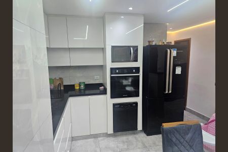 Cozinha de apartamento à venda com 2 quartos, 58m² em Vila Carioca, São Paulo
