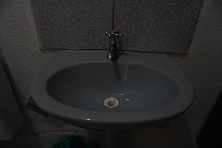 Casa à venda com 171m², 2 quartos e 1 vagaBanheiro