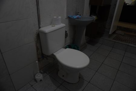 Casa à venda com 171m², 2 quartos e 1 vagaBanheiro