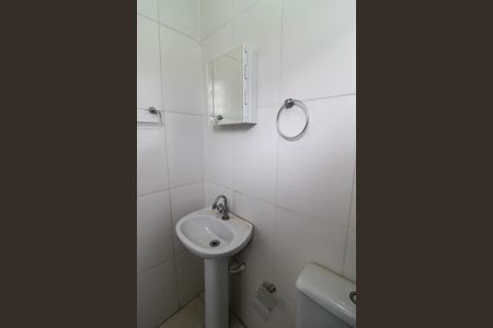 Banheiro de kitnet/studio para alugar com 1 quarto, 15m² em Vila Sao Luis(zona Oeste), São Paulo