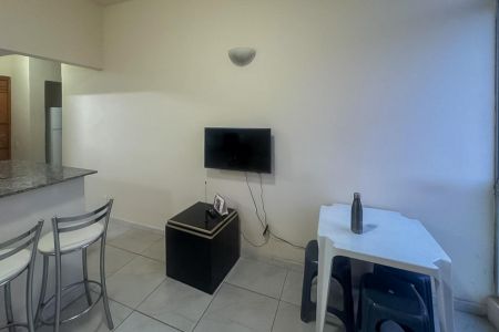 Sala de apartamento para alugar com 2 quartos, 80m² em Funcionários, Belo Horizonte