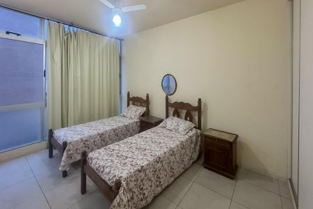 Quarto  de apartamento para alugar com 2 quartos, 80m² em Funcionários, Belo Horizonte
