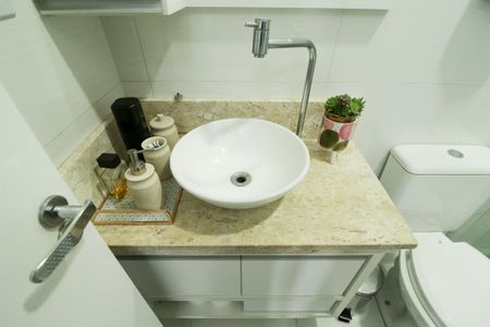Casa de condomínio à venda com 155m², 3 quartos e 2 vagasBanheiro Social