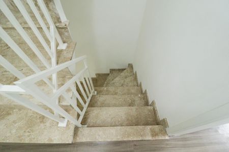 Casa de condomínio à venda com 155m², 3 quartos e 2 vagasEscada