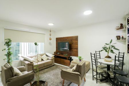Sala de casa de condomínio à venda com 3 quartos, 155m² em Vila Guaca, São Paulo
