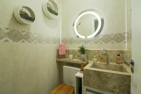 Casa de condomínio à venda com 155m², 3 quartos e 2 vagasLavabo