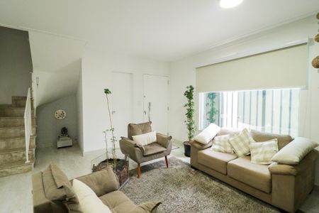 Casa de condomínio à venda com 155m², 3 quartos e 2 vagasSala