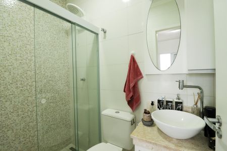 Casa de condomínio à venda com 155m², 3 quartos e 2 vagasBanheiro da Suíte