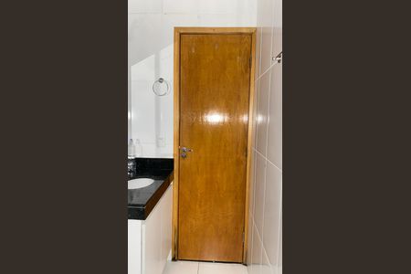 Apartamento para alugar com 47m², 2 quartos e sem vaga Apartamento para alugar com 47m², 2 quartos e sem vagaBanheiro