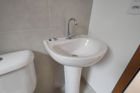 Apartamento à venda com 48m², 2 quartos e 1 vagaBanheiro Social