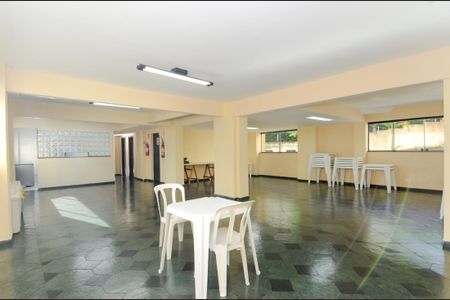Apartamento para alugar com 78m², 2 quartos e 1 vaga Apartamento para alugar com 78m², 2 quartos e 1 vagaÁrea comum - Salão de festas