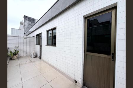 Apartamento para alugar com 197m², 3 quartos e 3 vagasFundos