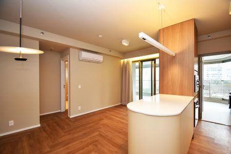 Apartamento para alugar com 90m², 2 quartos e 1 vaga