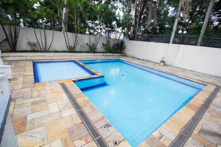 Apartamento para alugar com 68m², 2 quartos e 1 vagaÁrea comum - Piscina