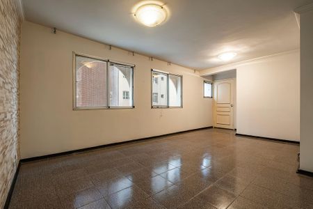 Apartamento à venda com 100m², 3 quartos e 3 vagas Apartamento à venda com 100m², 3 quartos e 3 vagasSala