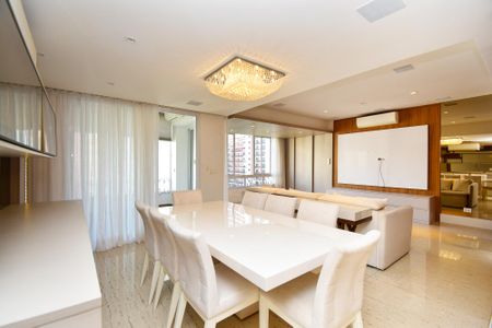 Apartamento à venda com 250m², 3 quartos e 2 vagassala de jantar