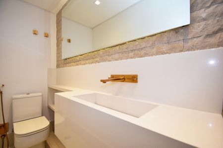 Apartamento à venda com 250m², 3 quartos e 2 vagaslavabo