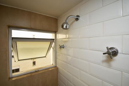 Apartamento à venda com 250m², 3 quartos e 2 vagasbanheiro serviço