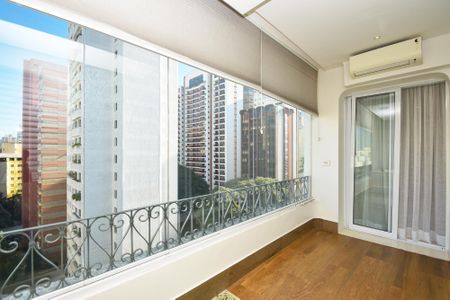 Apartamento à venda com 250m², 3 quartos e 2 vagasVaranda hridro