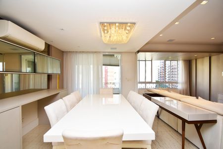 Apartamento à venda com 250m², 3 quartos e 2 vagassala de jantar