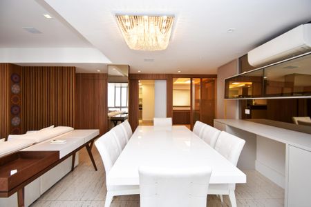 Apartamento à venda com 250m², 3 quartos e 2 vagassala de jantar