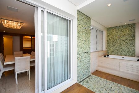 Apartamento à venda com 250m², 3 quartos e 2 vagasVaranda hridro