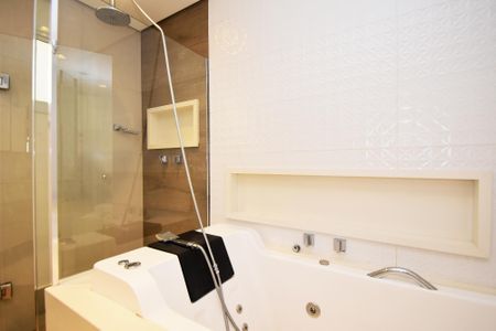 Apartamento à venda com 250m², 3 quartos e 2 vagasbanheiro quarto 2
