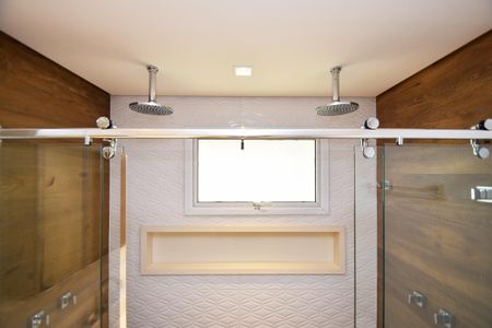 Apartamento à venda com 250m², 3 quartos e 2 vagasbanheiro