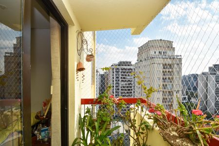 Apartamento à venda com 86m², 2 quartos e 3 vagasvaranda Sala