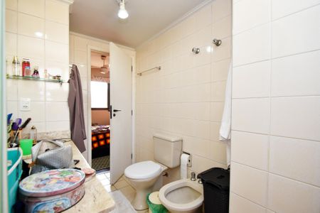 Apartamento à venda com 86m², 2 quartos e 3 vagasbanheiro quarto 2