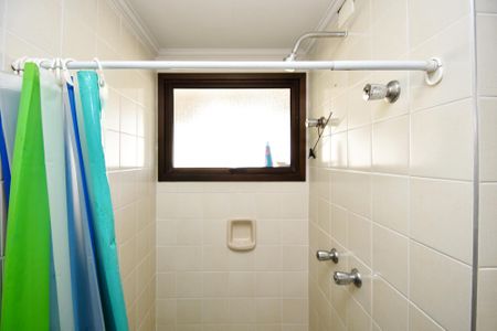 Apartamento à venda com 86m², 2 quartos e 3 vagasbanheiro corredor