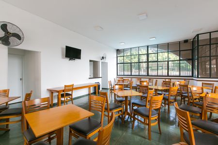 Apartamento para alugar com 57m², 2 quartos e 2 vagas Apartamento para alugar com 57m², 2 quartos e 2 vagasÁrea comum - Salão de Festas