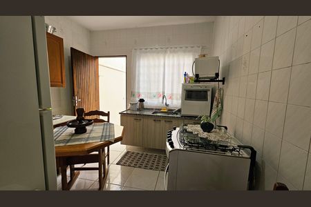 Casa à venda com 2 quartos, 124m² em Jardim Danubio, Jundiaí
