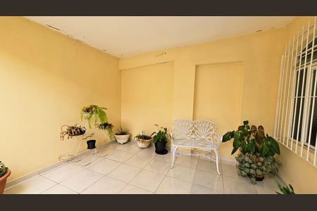 Casa à venda com 124m², 2 quartos e 1 vaga