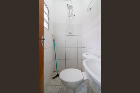 Casa para alugar com 70m², 2 quartos e sem vaga Casa para alugar com 70m², 2 quartos e sem vagaBanheiro