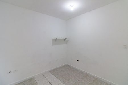 Quarto 2 de casa para alugar com 2 quartos, 70m² em Jardim Raposo Tavares, São Paulo