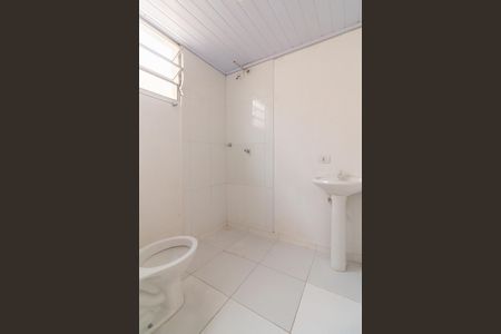 Banheiro de casa para alugar com 1 quarto, 62m² em Jardim Raposo Tavares, São Paulo